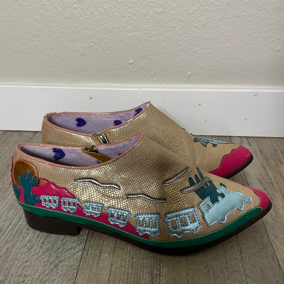 Irregular Choice Train Flat Ankle Bootie Boot Pointed Toe Women’s size 41 - Picture 4 of 7